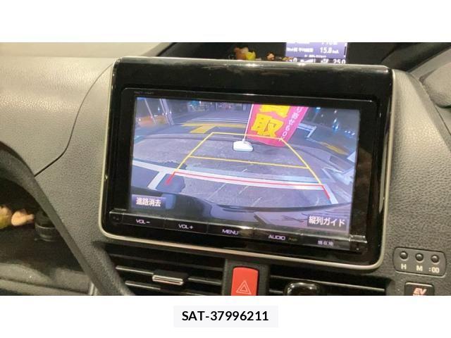 Toyota NOAH HYBRID 2015-03 8744817-18