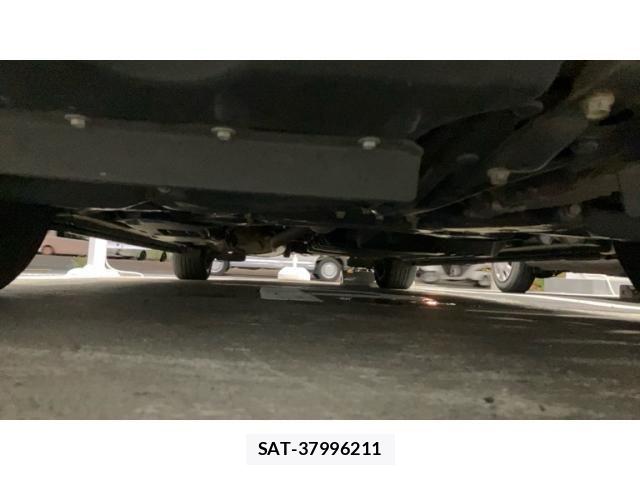 Toyota NOAH HYBRID 2015-03 8744817-4