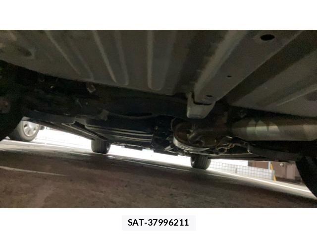 Toyota NOAH HYBRID 2015-03 8744817-7
