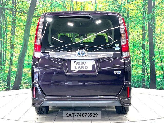Toyota NOAH HYBRID 2016-07 8744812-16