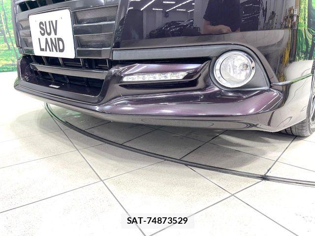 Toyota NOAH HYBRID 2016-07 8744812-2