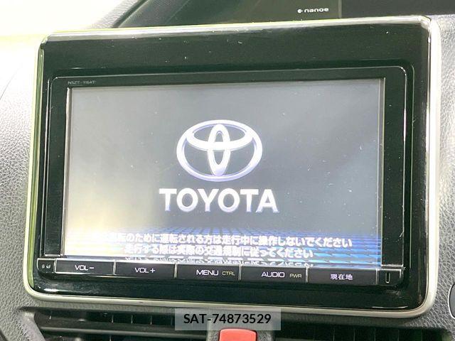 Toyota NOAH HYBRID 2016-07 8744812-4