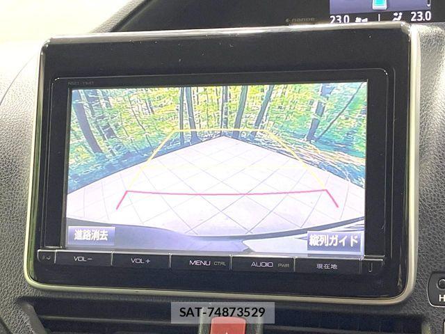 Toyota NOAH HYBRID 2016-07 8744812-5