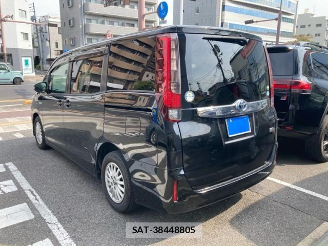 Toyota NOAH HYBRID 2014-07 8744818-3