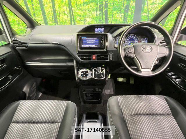 Toyota NOAH HYBRID 2017-09 8744807-1