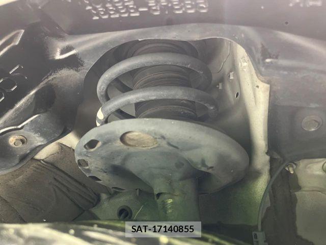 Toyota NOAH HYBRID 2017-09 8744807-19