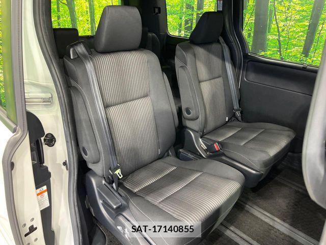 Toyota NOAH HYBRID 2017-09 8744807-8
