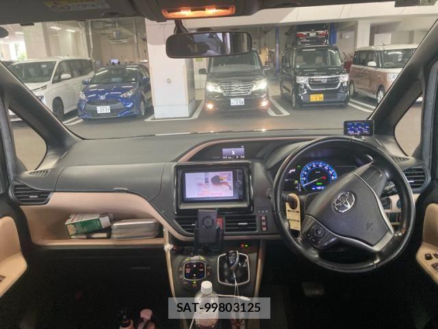 Toyota NOAH HYBRID 2014-07 8744820-11