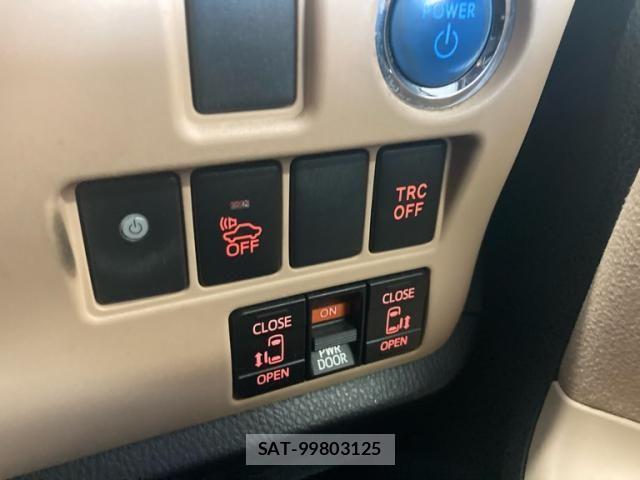 Toyota NOAH HYBRID 2014-07 8744820-14