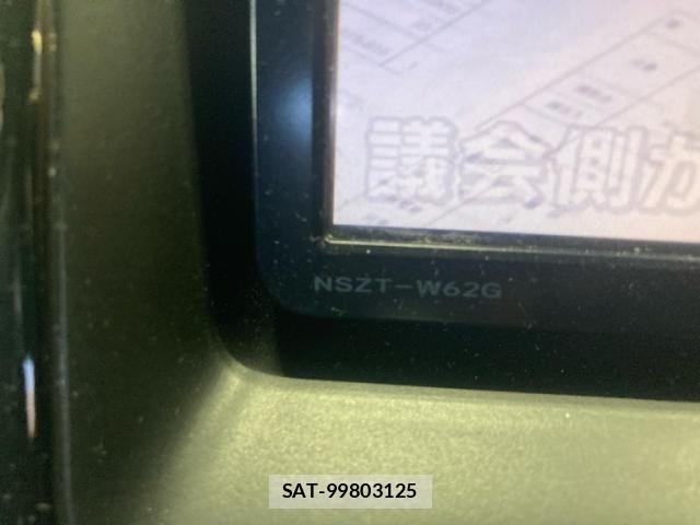 Toyota NOAH HYBRID 2014-07 8744820-18