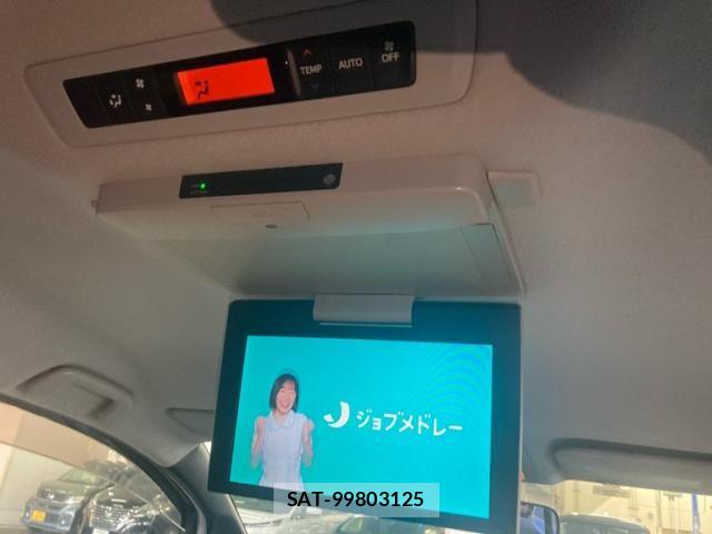 Toyota NOAH HYBRID 2014-07 8744820-20