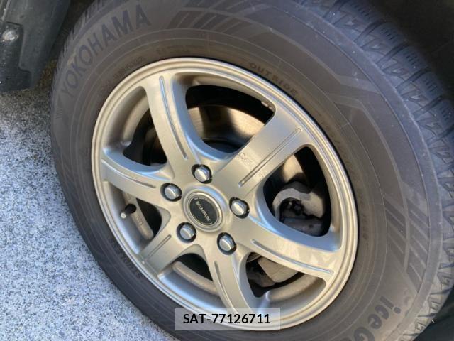 Toyota NOAH HYBRID 2014-09 8744815-9