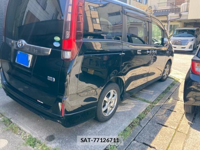 Toyota NOAH HYBRID 2014-09 8744815-10