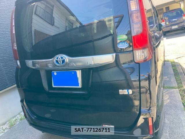 Toyota NOAH HYBRID 2014-09 8744815-11