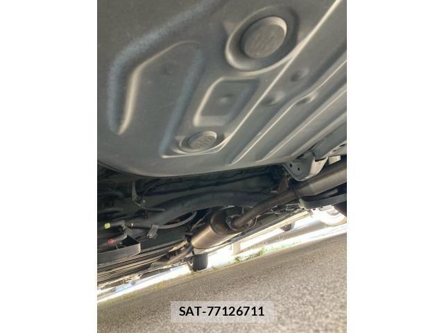 Toyota NOAH HYBRID 2014-09 8744815-13