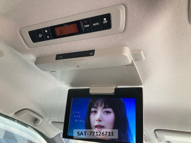 Toyota NOAH HYBRID 2014-09 8744815-17
