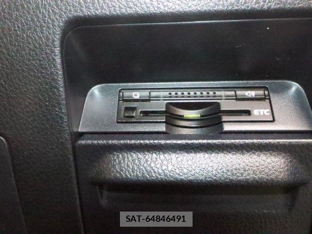Toyota NOAH HYBRID 2014-03 8744814-17
