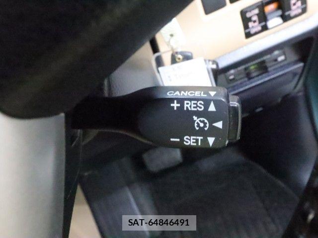 Toyota NOAH HYBRID 2014-03 8744814-20