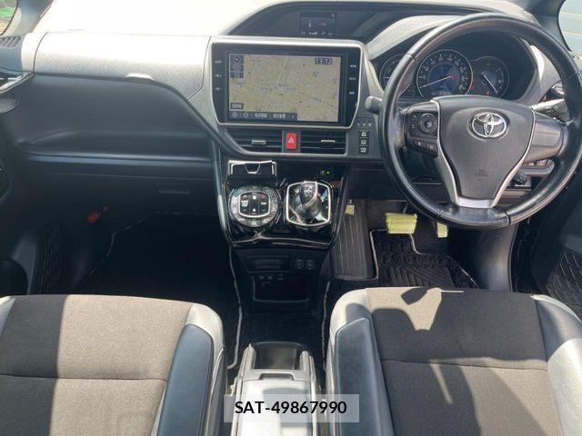 Toyota NOAH HYBRID 2020-01 8744808-1