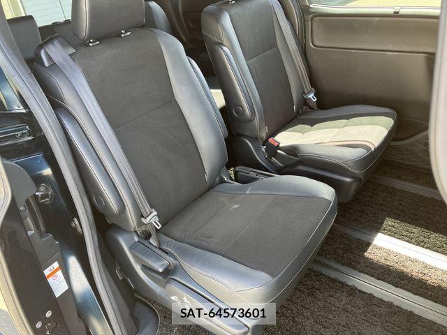 Toyota NOAH HYBRID 2018-11 8744806-13