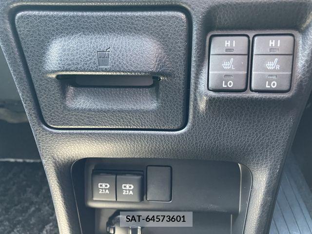 Toyota NOAH HYBRID 2018-11 8744806-22