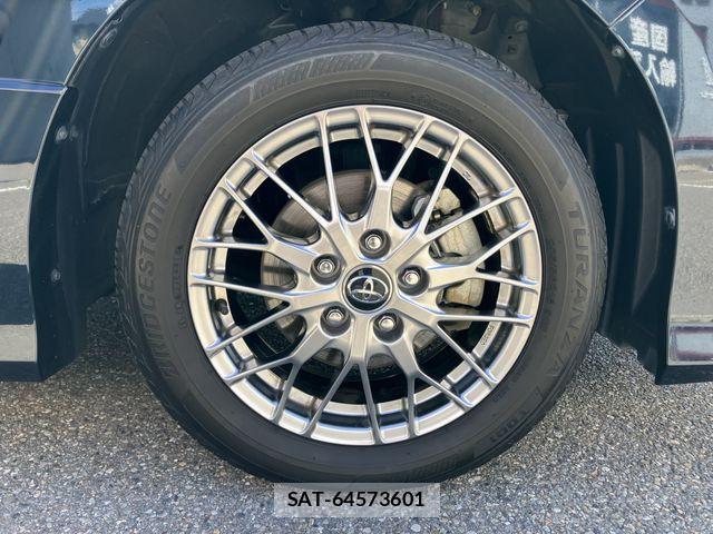 Toyota NOAH HYBRID 2018-11 8744806-26