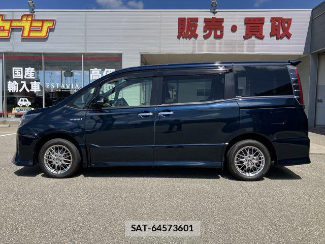 Toyota NOAH HYBRID 2018-11 8744806-8