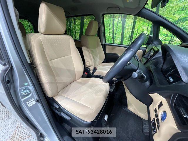 Toyota NOAH HYBRID 2014-12 8744813-11