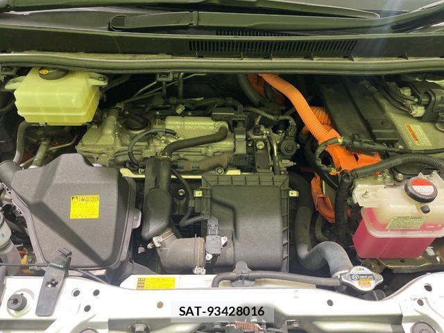 Toyota NOAH HYBRID 2014-12 8744813-18