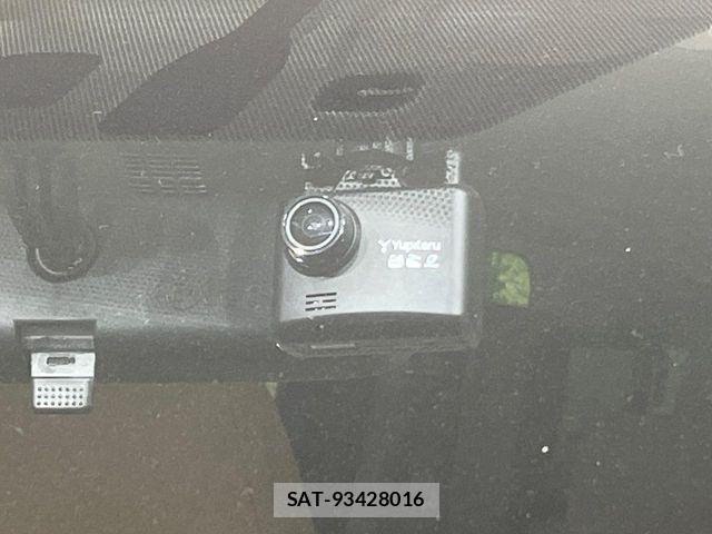 Toyota NOAH HYBRID 2014-12 8744813-5