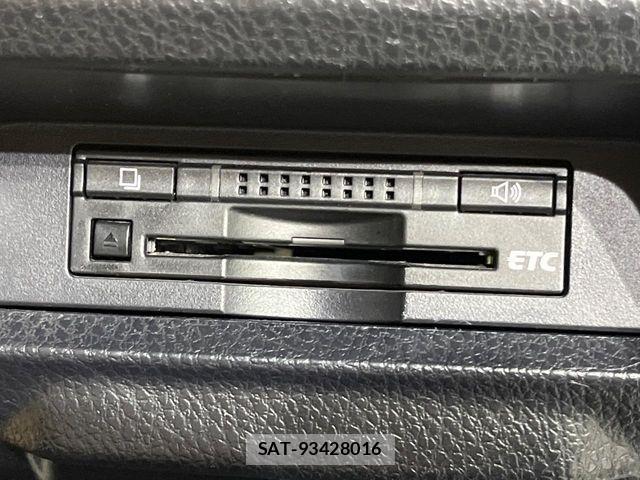 Toyota NOAH HYBRID 2014-12 8744813-6