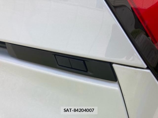 Toyota NOAH HYBRID 2024-04 8744804-12