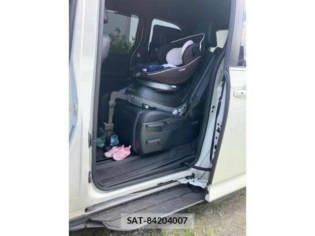 Toyota NOAH HYBRID 2024-04 8744804-15