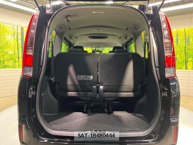 Toyota NOAH HYBRID 2015-10 8781426-10