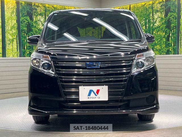 Toyota NOAH HYBRID 2015-10 8781426-14