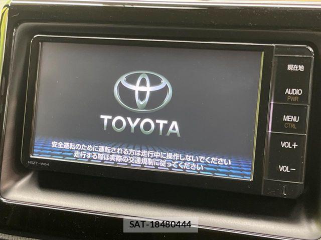 Toyota NOAH HYBRID 2015-10 8781426-2