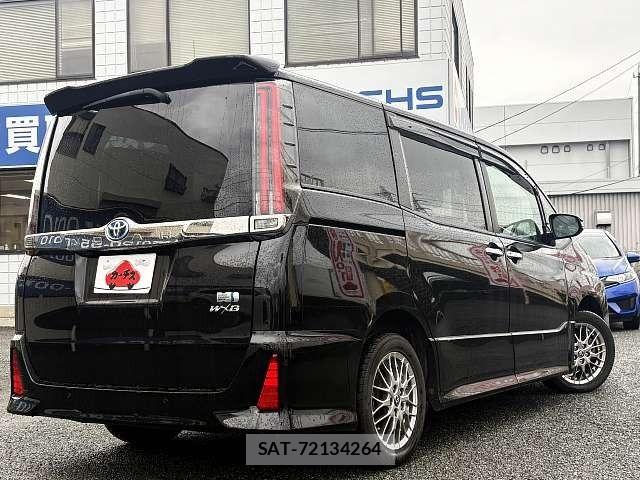 Toyota NOAH HYBRID 2020-09 8781424-2