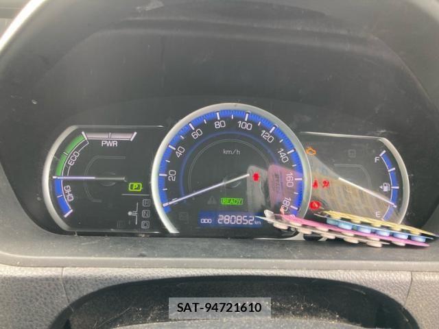 Toyota NOAH HYBRID 2014-07 8781427-12