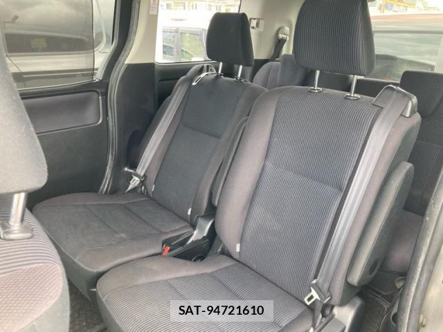 Toyota NOAH HYBRID 2014-07 8781427-8