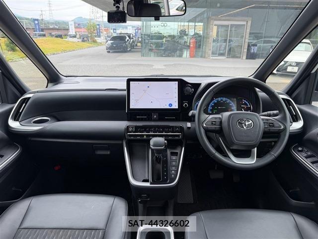 Toyota NOAH HYBRID 2024-05 8796957-13
