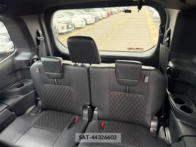 Toyota NOAH HYBRID 2024-05 8796957-16