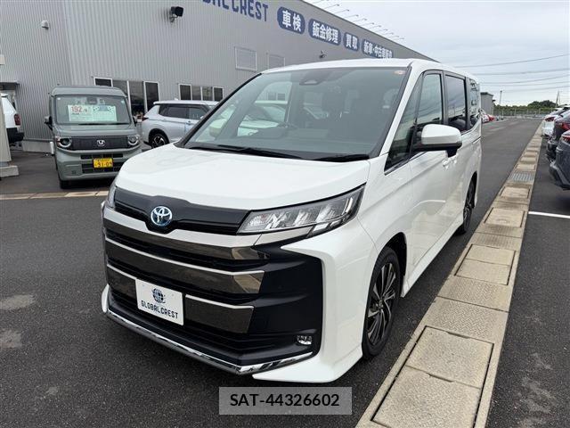 Toyota NOAH HYBRID 2024-05 8796957-2