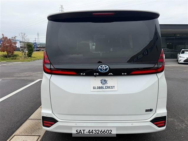 Toyota NOAH HYBRID 2024-05 8796957-6