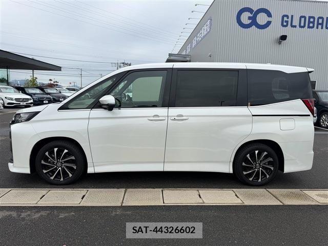 Toyota NOAH HYBRID 2024-05 8796957-8