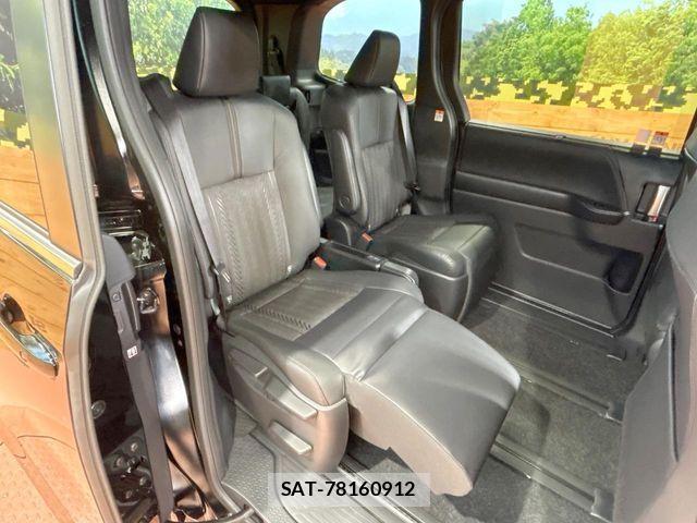 Toyota NOAH HYBRID 2026-07 8796951-7