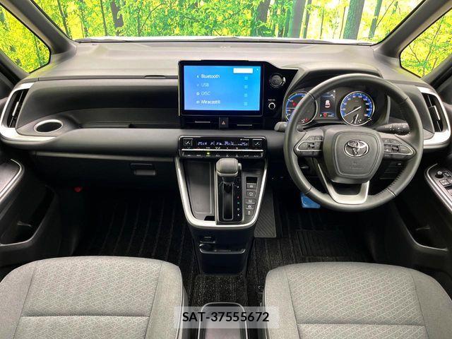 Toyota NOAH HYBRID 2024-09 8830819-1