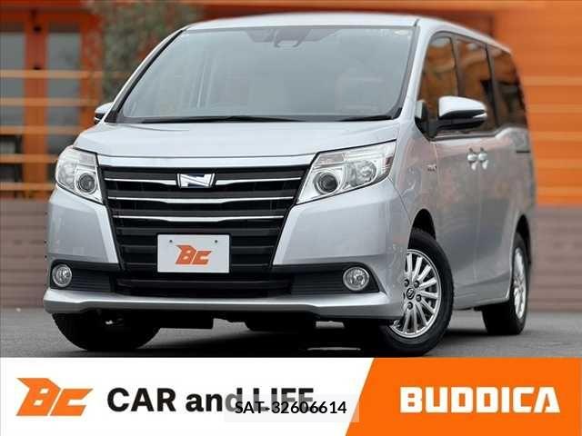 Toyota NOAH HYBRID 2016-09 8830824-0