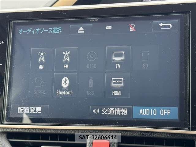 Toyota NOAH HYBRID 2016-09 8830824-22