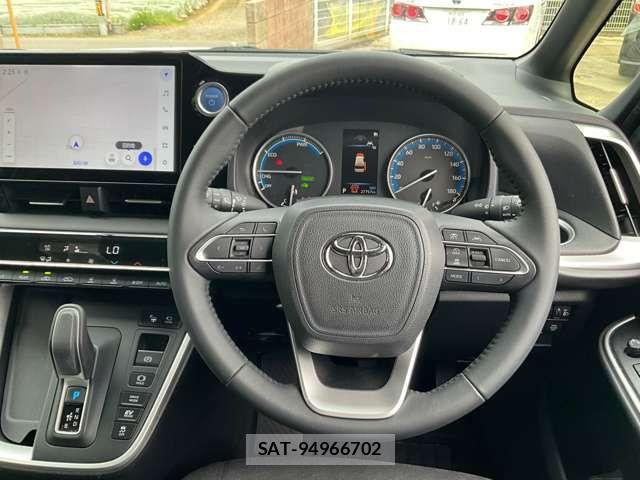 Toyota NOAH HYBRID 2023-07 8830821-10