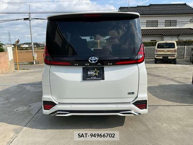 Toyota NOAH HYBRID 2023-07 8830821-4